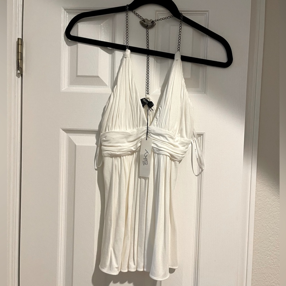 Sky White halter tunic with Chain Detail and crystal red lips in the back 💋 NWT